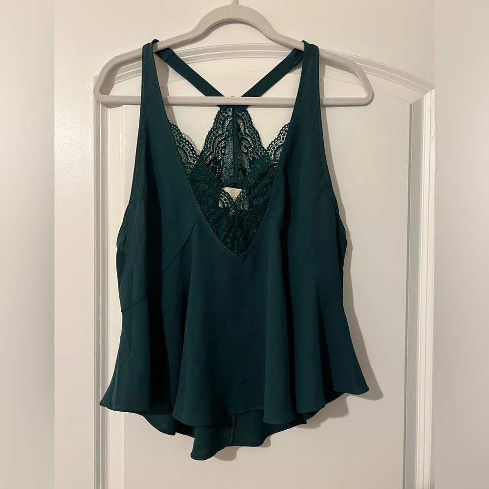 Flowy green tank